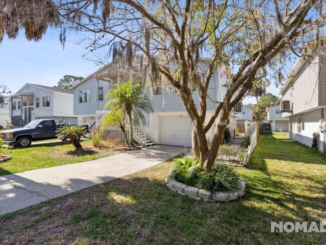 Building Photo - Ready to EnJOY!!! Only require first and L...