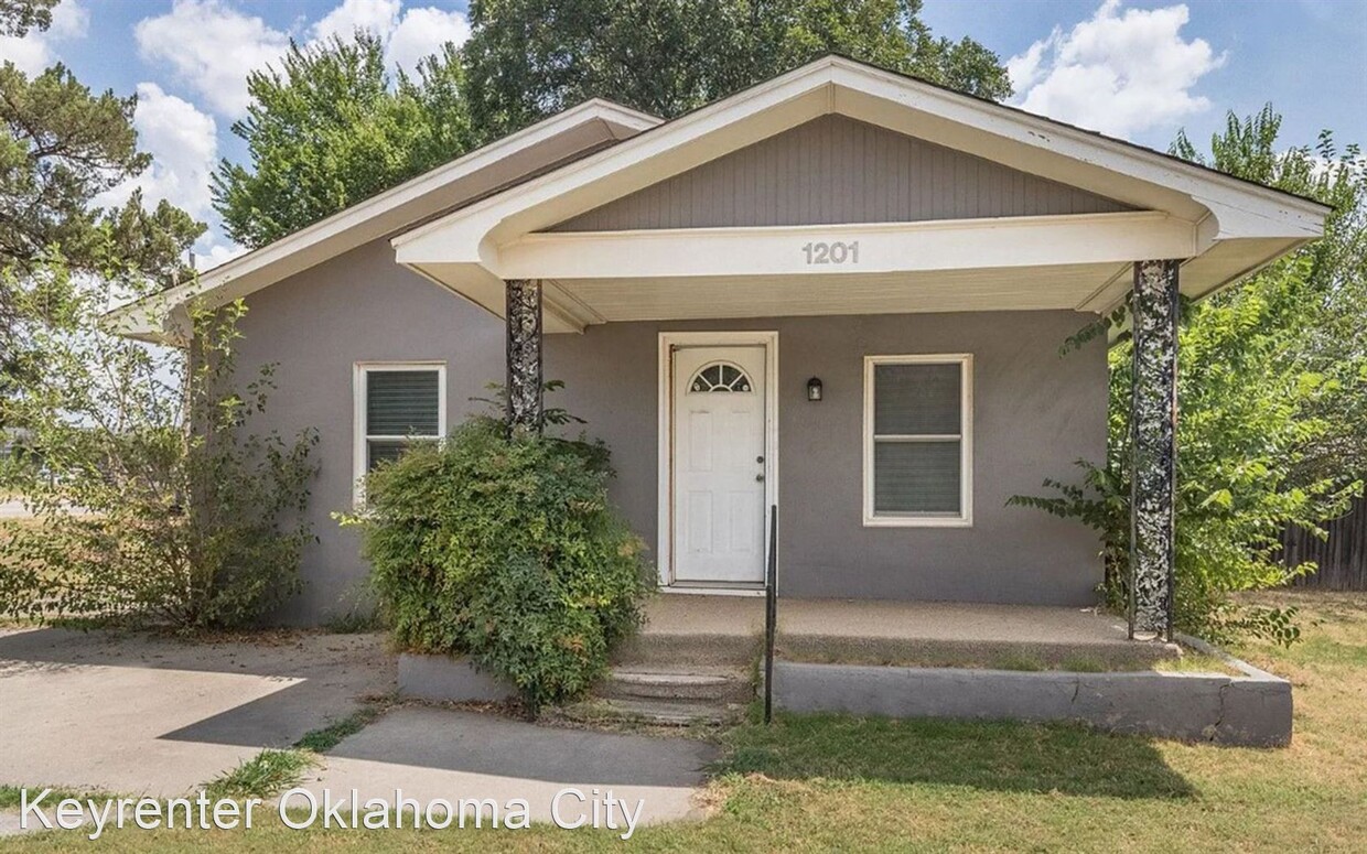 Primary Photo - 2 br, 1 bath House - 1201 N Crawford Ave
