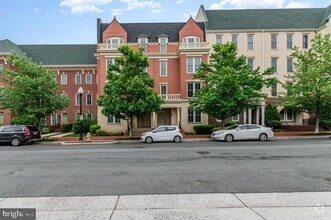 Building Photo - 2109 Main Line Blvd