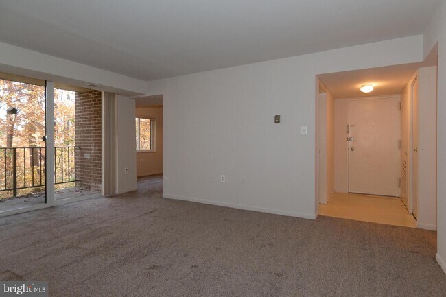 Building Photo - 1554 Northgate Square