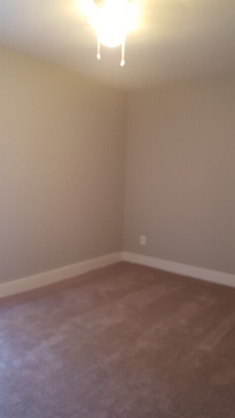 Foto principal - COMING SOON- 3 bedroom home in uptown Gree...