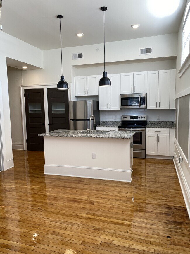 403 W Court St Unit 201, Woodstock, VA 22664 Condo for Rent in