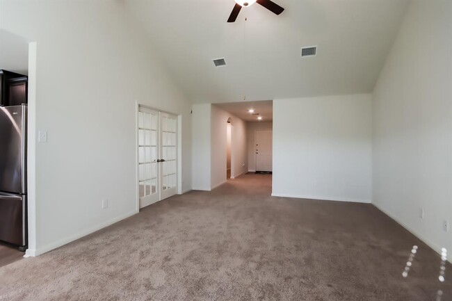Building Photo - 25506 Rose Creek Dr
