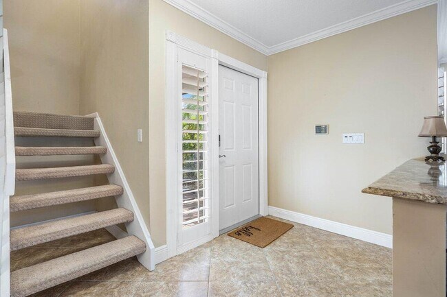 Foto del edificio - 3132 Lakeshore Dr