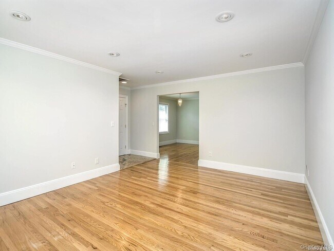Foto del edificio - 51 Inwood Rd