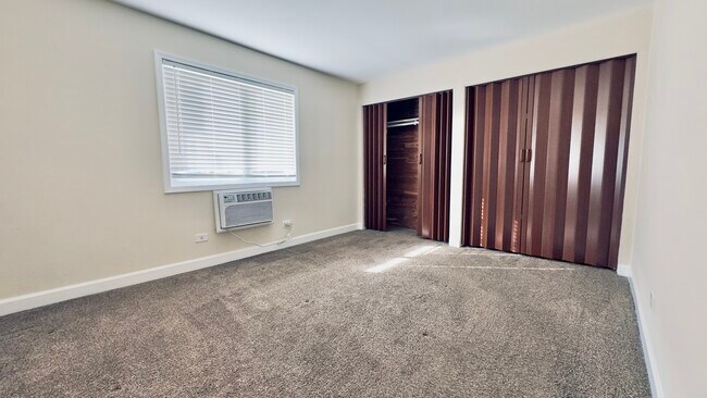 Foto del edificio - 5720 W 128th St
