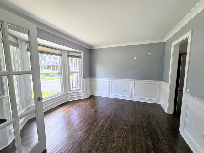Foto del edificio - 1217 Springdale Cir