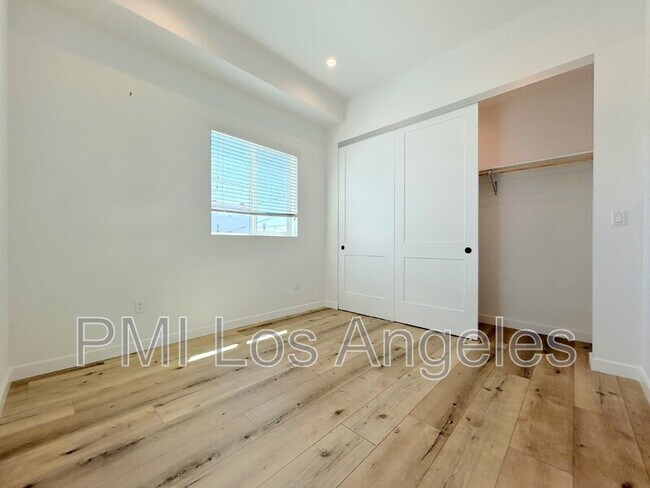 Foto del edificio - 4179 Normandie Ave