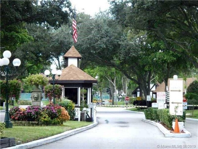 Foto del edificio - 3660 Inverrary Dr