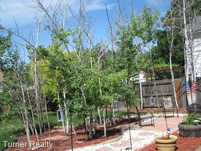 Building Photo - 3 br, 3 bath House - 1906 Griffith Place