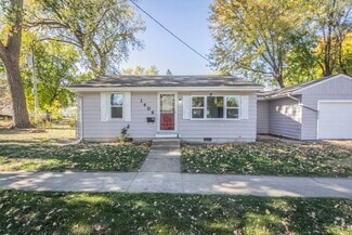 Building Photo - 1406 E 27th Ct