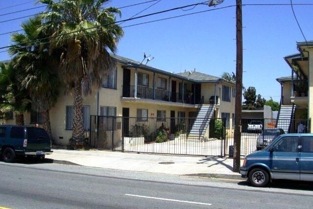 Foto del edificio - 15912-15914 S Vermont Ave