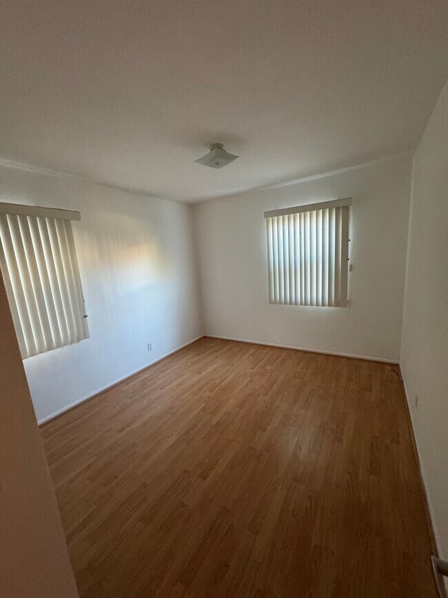 Foto del edificio - 11976 Walnut Ln