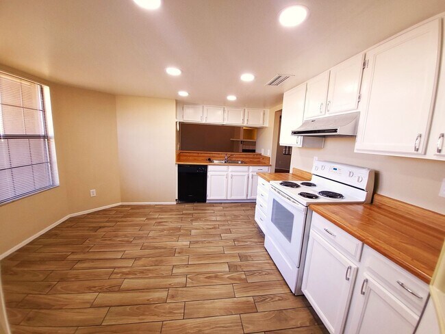 Foto del edificio - CHARMING HOME IN ADULT COMMUNITY IN AHWATU...