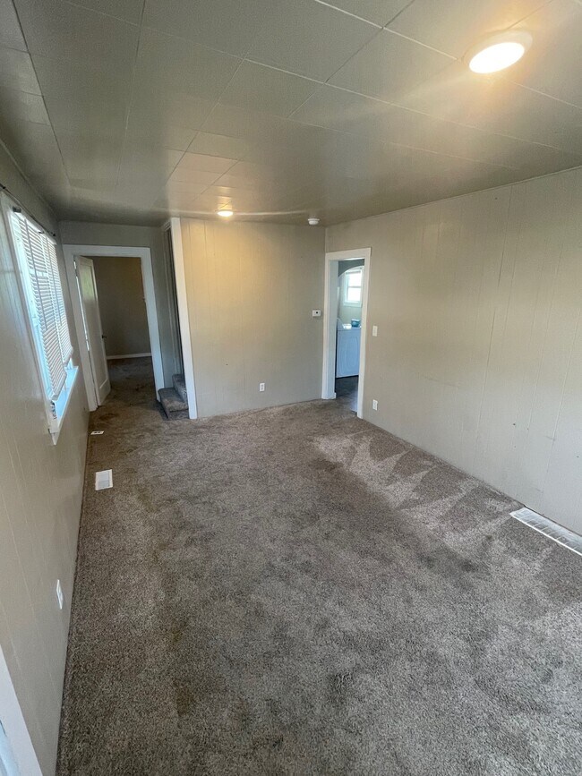 Living Room - 580 Filer Ave W