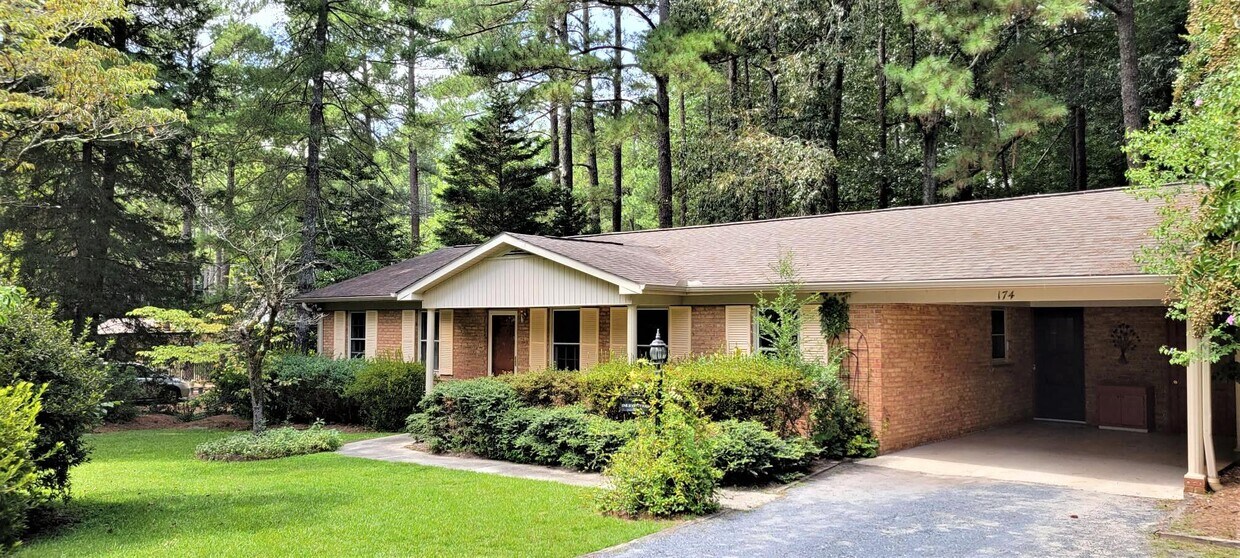 174 Boiling Spring Cir, Southern Pines, NC 28387 House Rental in