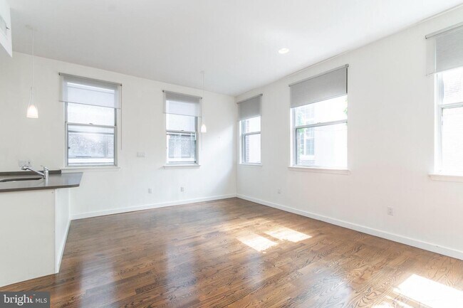 Foto del edificio - 207 S 24th St