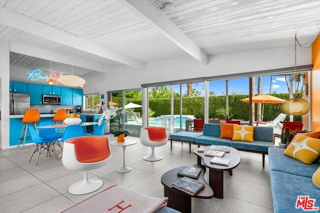 Foto del edificio - 610 S Compdre Rd