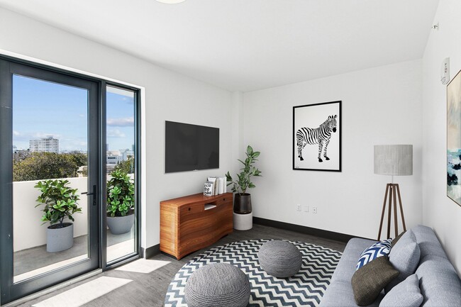 Building Photo - The Anamar at Collins Park