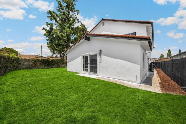 Foto del edificio - Stylishly Remodeled Cerritos Home | Non-Furnished | Flexible Short-Term Lease