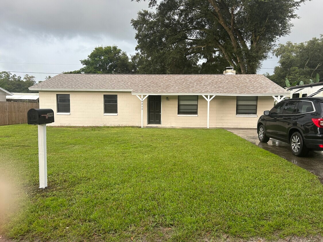 Primary Photo - 40211 Proud Mockingbird Rd
