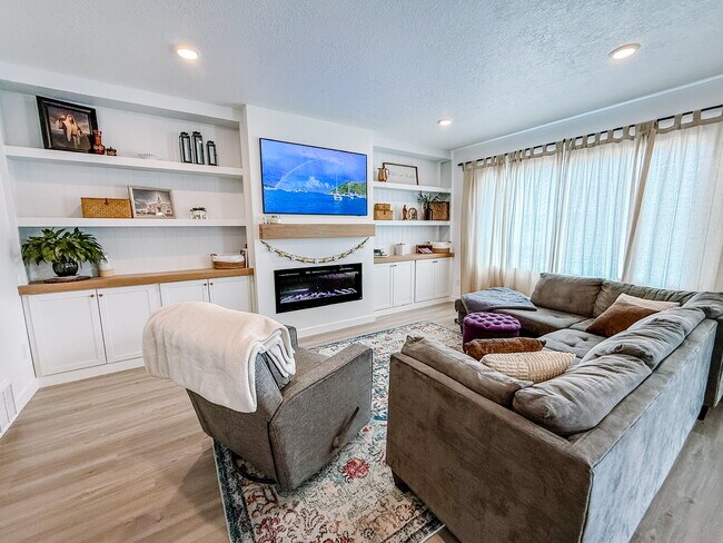 Foto del edificio - 549 N Orchard Dr