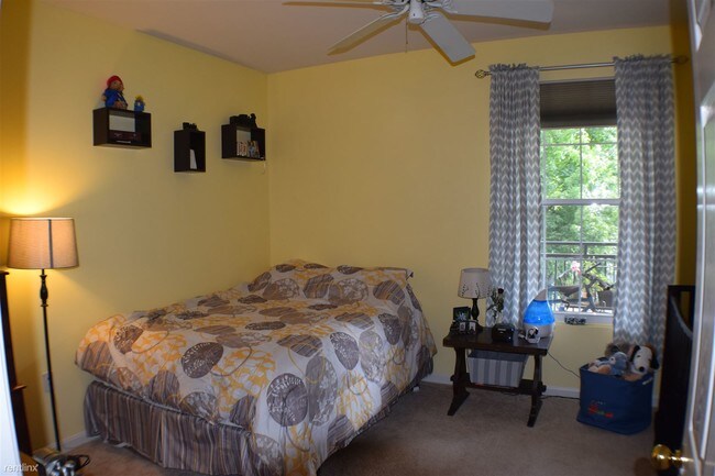 Building Photo - 20451 Chesapeake Sq