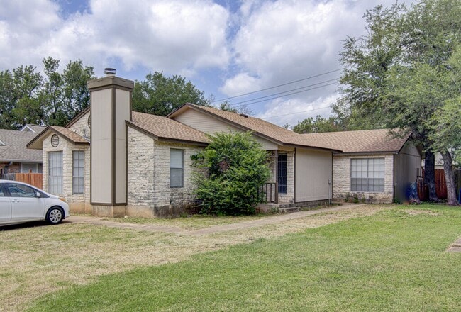 Foto del edificio - 9624 Sugar Hill Dr