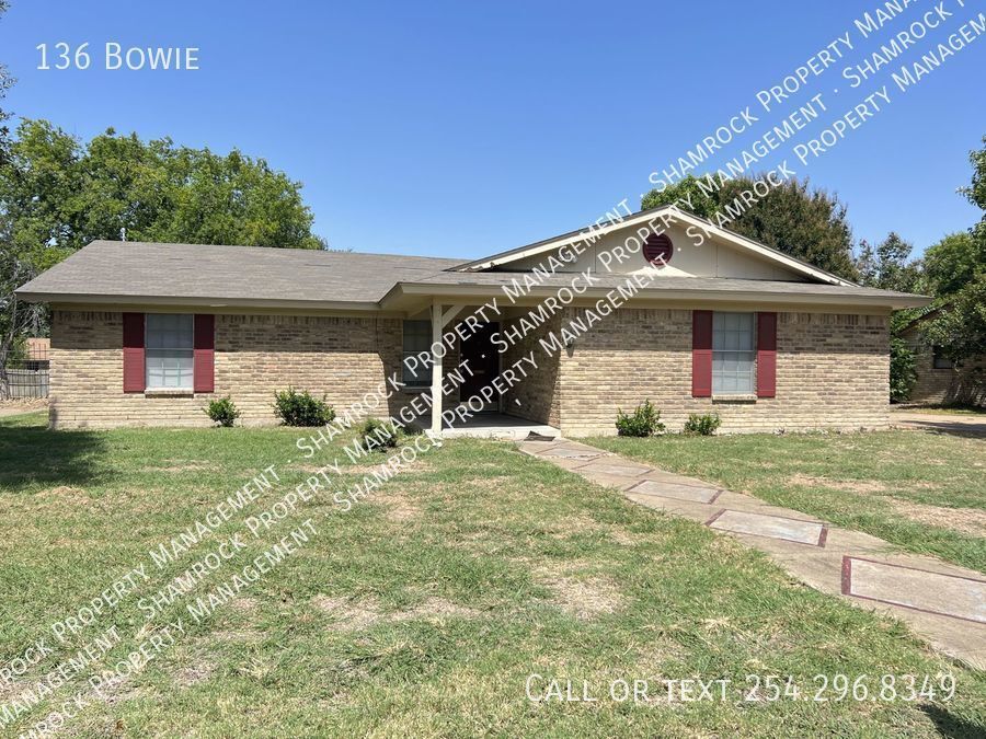 3/2 House in Midway ISD! House for Rent in Hewitt, TX