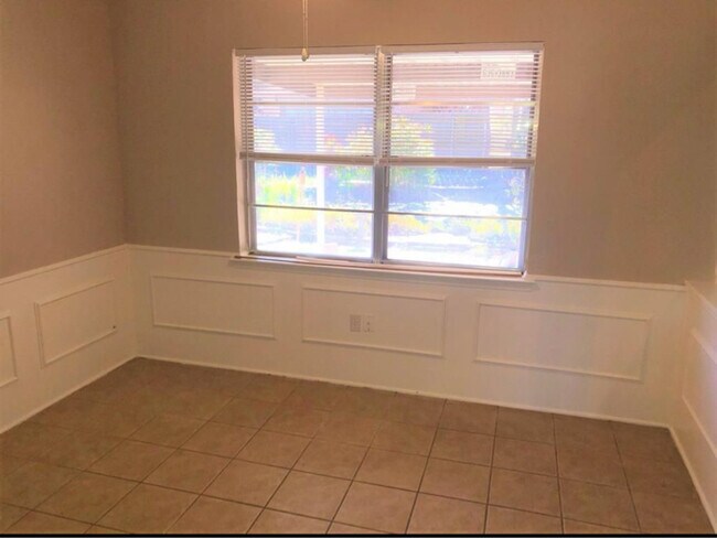 Foto del edificio - 901 Forest Trail Ct