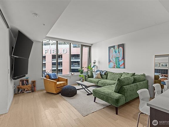 Foto del edificio - 590 1st Ave S
