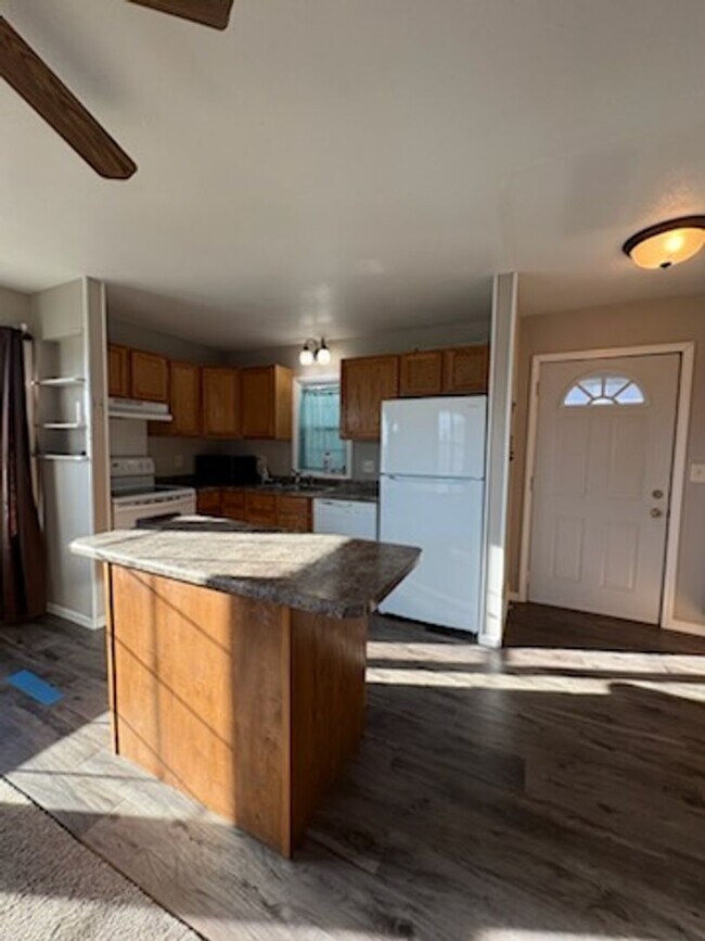 Foto del edificio - 3 BED | 2 BATH | SINGLE LEVEL | NORTH