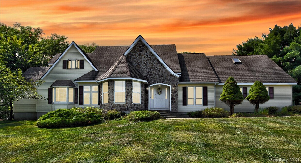 Foto principal - 3 Lakeview Dr