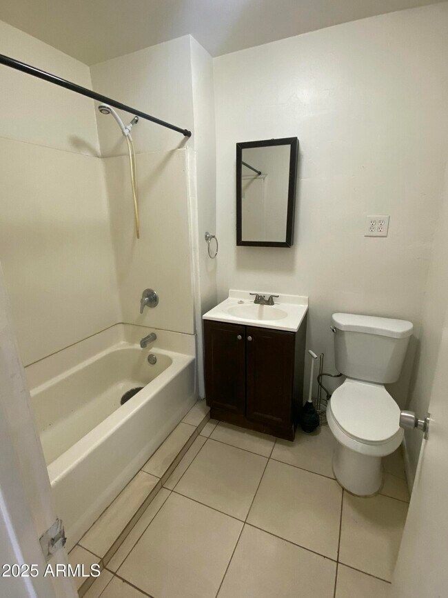 Foto del edificio - 3810 N 9th Pl