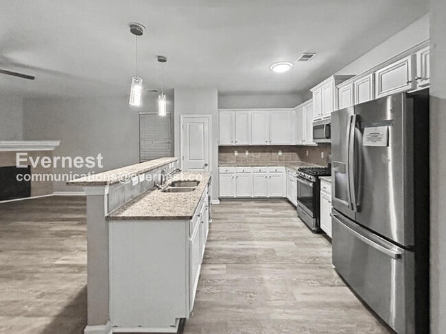 Building Photo - 3628 Hampshire Park Way