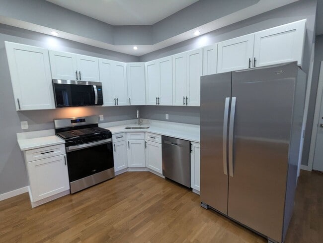 Building Photo - 171 Remsen St