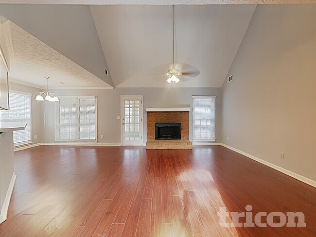 Building Photo - 2651 Laurel Woods Ln SE