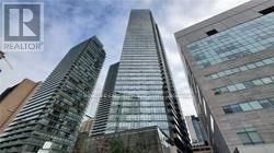 Photo principale - 832-832 Bay St.