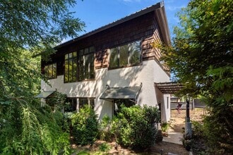 Building Photo - 74 Boyd Ave Building Photo - 74 Boyd Ave