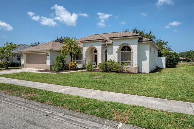 Building Photo - 6268 Aventura Dr