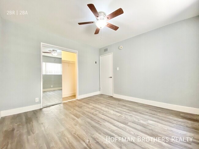 Building Photo - 3105 S Durango Ave