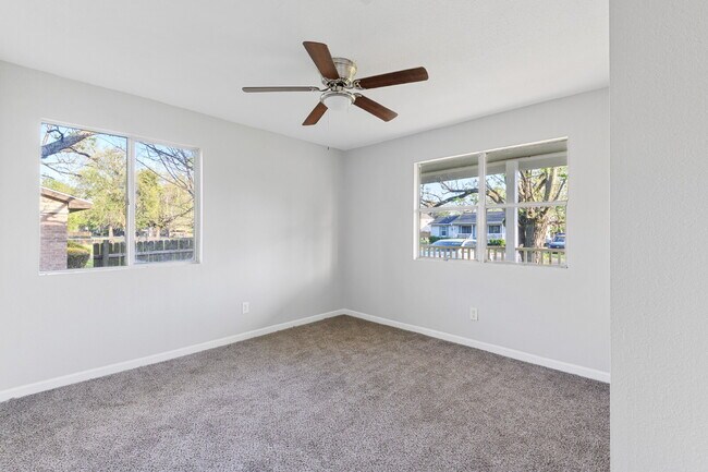 Building Photo - Coming soon Available 7/10/2026 986 Dewalt St