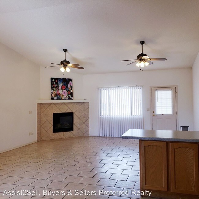 Building Photo - 3 br, 2 bath House - 3445 Robert H. Bradley