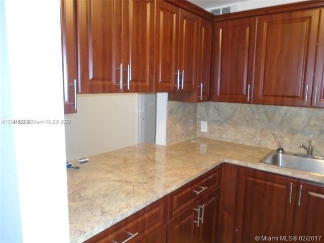 Foto del edificio - 4848 NW 24th Ct