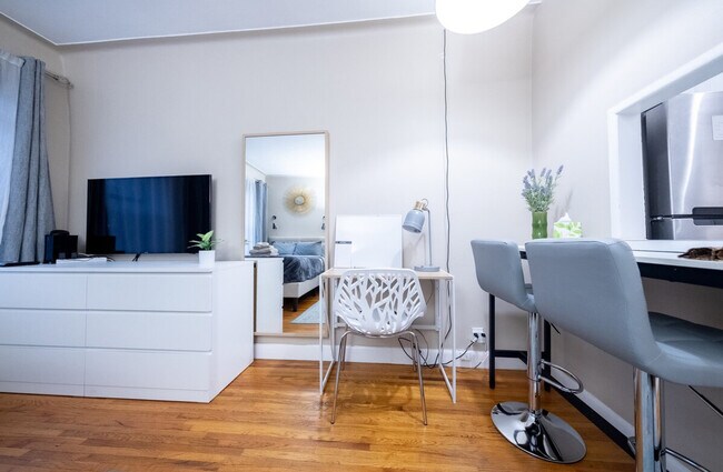 Foto del edificio - 328 E 74th St