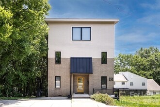 Building Photo - 232 Flint St