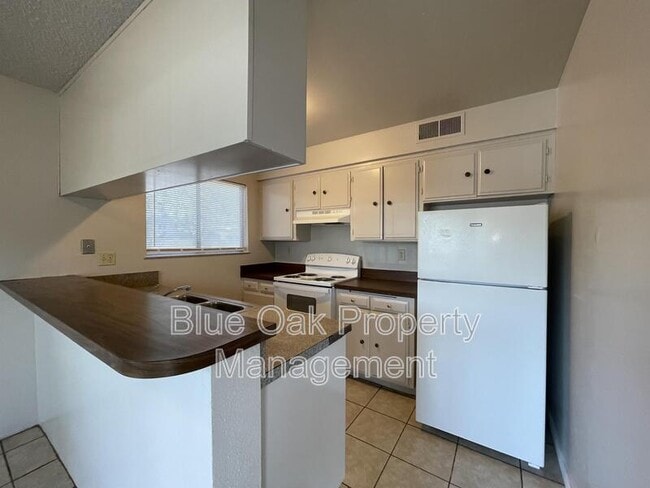 Building Photo - 848 Rancheria Dr