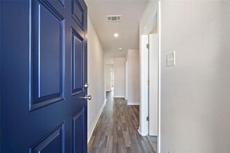 Building Photo - 15528 Briar Forest Dr
