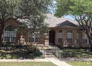 Building Photo - 3117 Cactus Dr