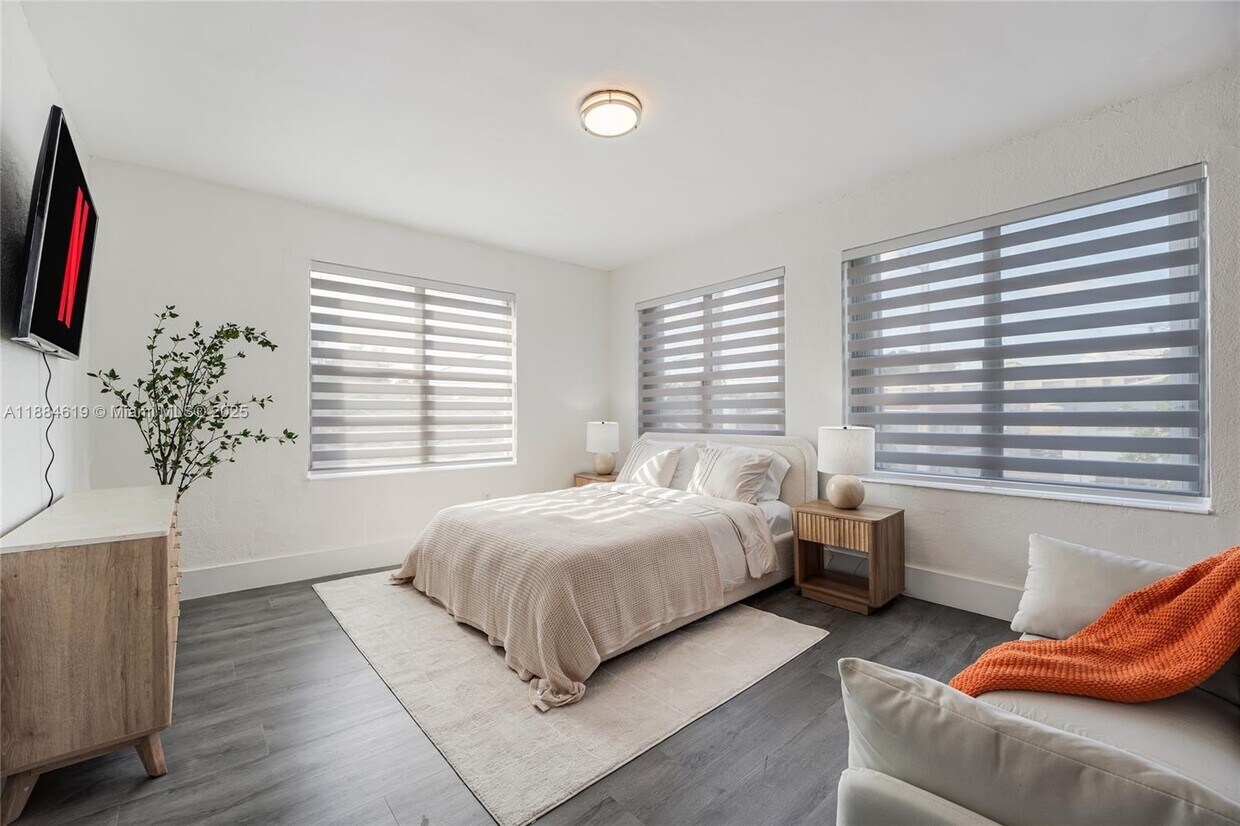 Foto principal - 301 SW 10th Ave
